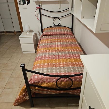 Stanza In Appartamento Privato Zona San Vitale Bologne Extérieur photo